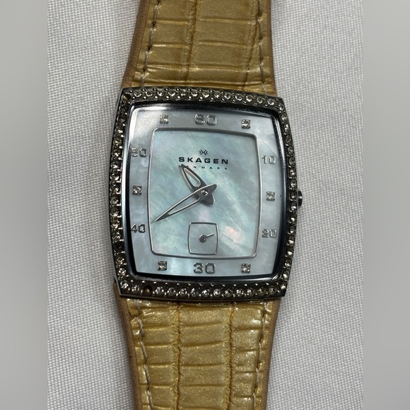 Skagen Watch Denmark Pearl Face Leather Band - Picture 1 of 12